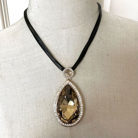 Rhinestone teardrop pendant necklace on  multi Cord - Picture 1 of 9
